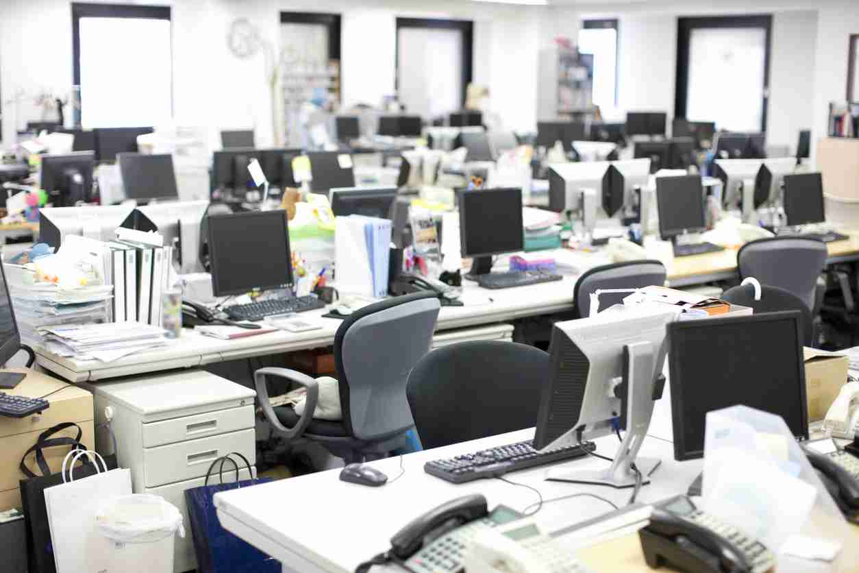 dangers of a dirty workspace